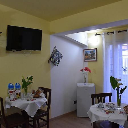 B&B La Casa Di Luigi Giardini Naxos Exterior foto